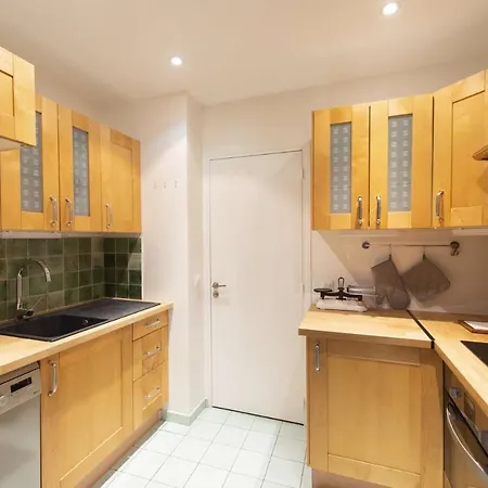 Pre-vert Apartment